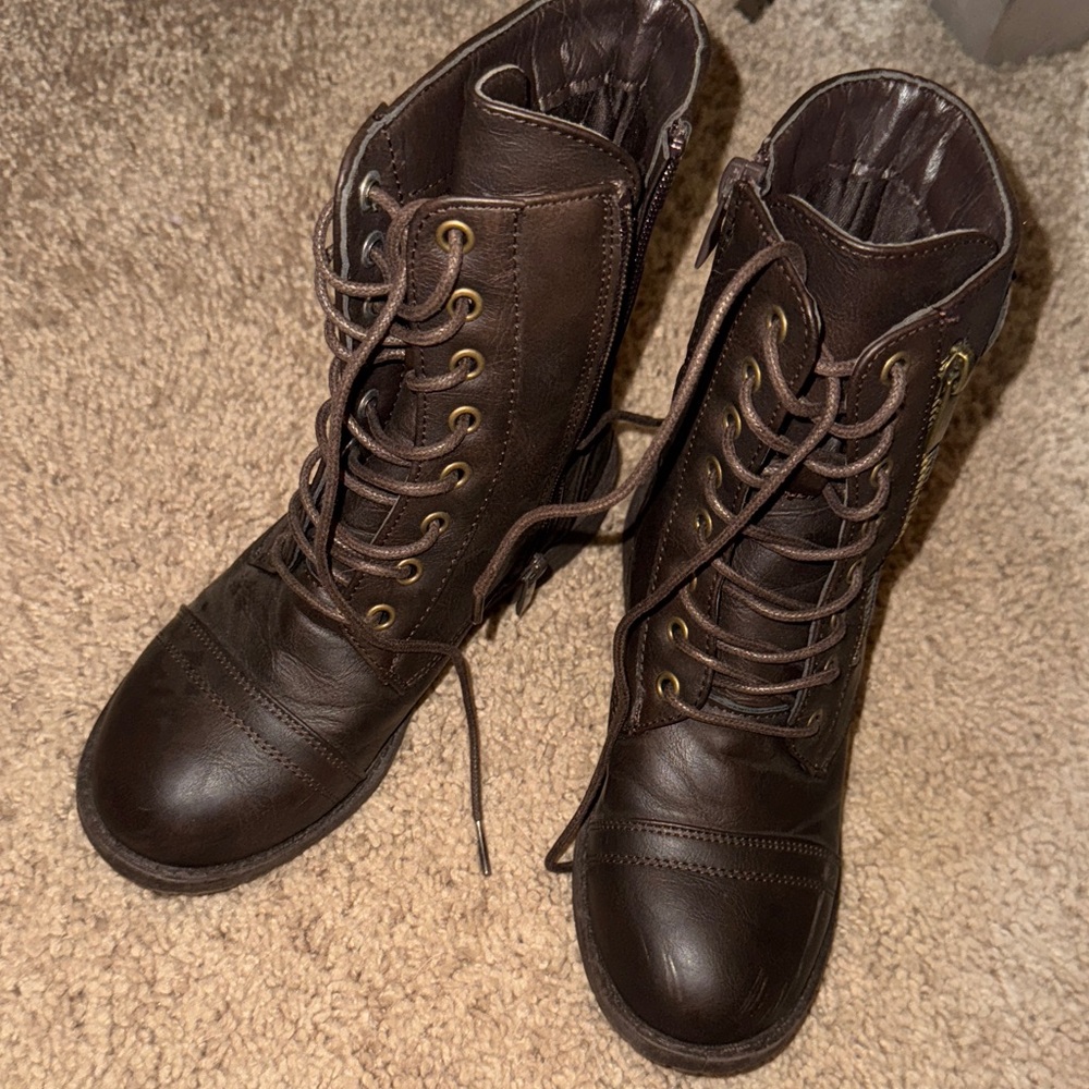 Stylish Kids' Brown Lace-Up Boots